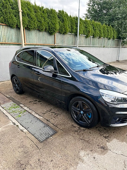BMW 225xe 19 of 21