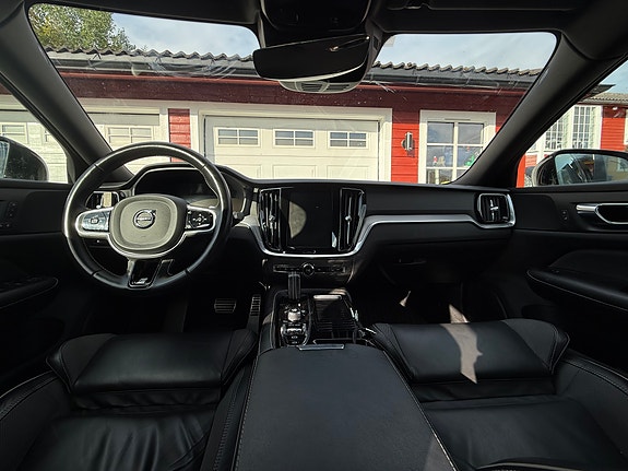Volvo S60 17 of 30