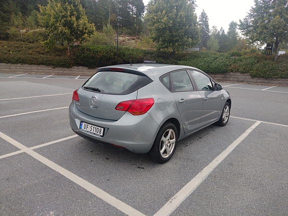 Opel Astra 5 of 30