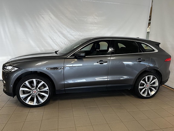 Jaguar F-PACE 5 of 28