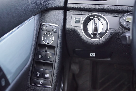 Mercedes-Benz C-Klasse 27 of 30