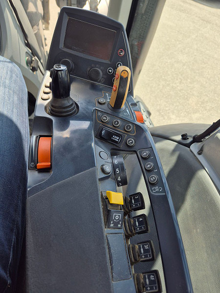 Valtra T 234 Versu 2017, kr 999 000,-