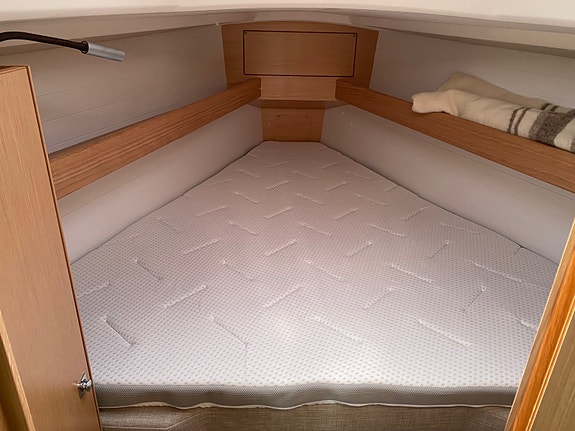 Bavaria 34 Cruiser STYLE 2020 - Båtplass ut sesongen + boblehavn i vinter 11 of 30