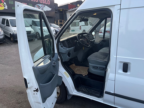 Ford Transit 9 of 19