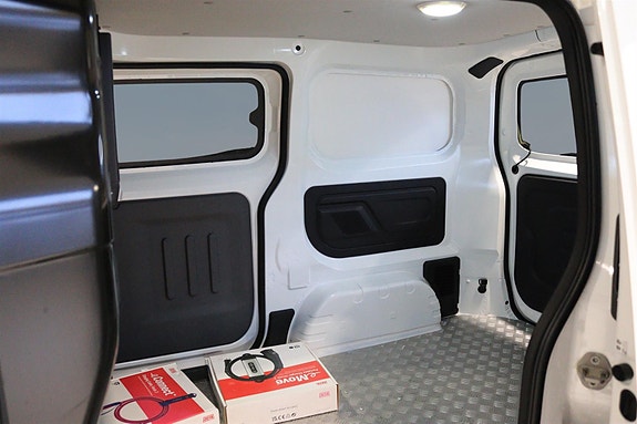 BYD T3 21 of 23