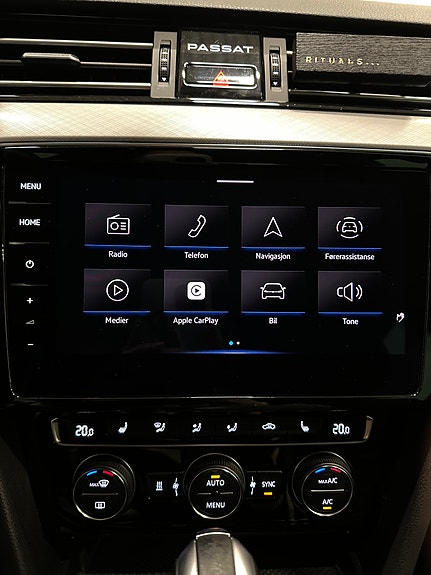 Volkswagen Passat 12 of 28