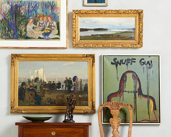 Blomqvist avholder to til fire klassiske auksjoner i året, en rekke spesialauksjoner med ulike tema på nett samt daglige nettauksjoner.