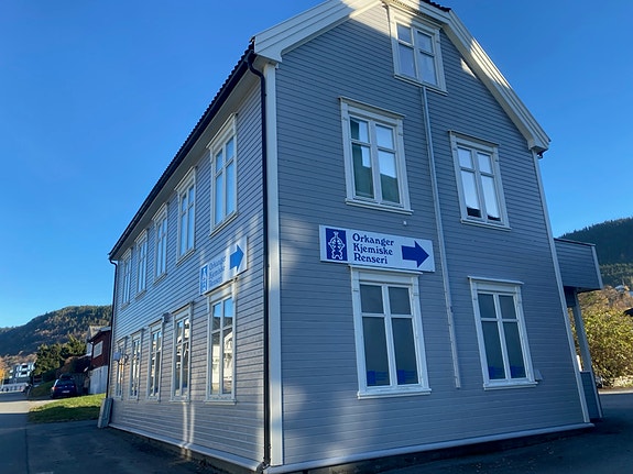 Her i 1. etg holder vi til!