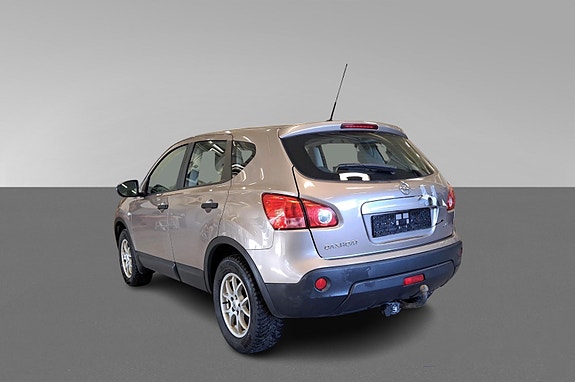 Nissan Qashqai 4 of 5