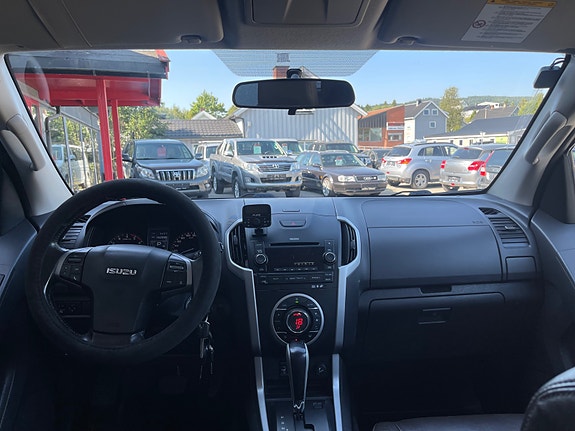 Isuzu D-max 9 of 30