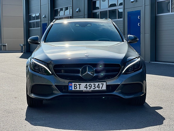 Mercedes-Benz C350 4 of 30
