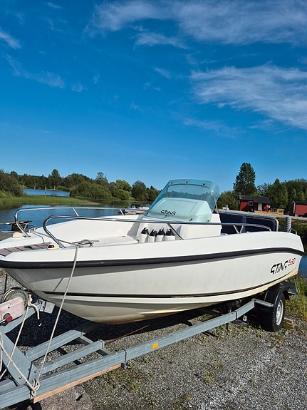 Sting 530 75hk Evinrude E-tec 4 of 5