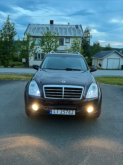 SsangYong Rexton 3 of 30