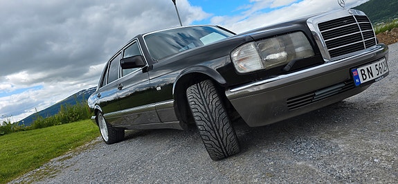 Mercedes-Benz 560 SEL 6 of 28