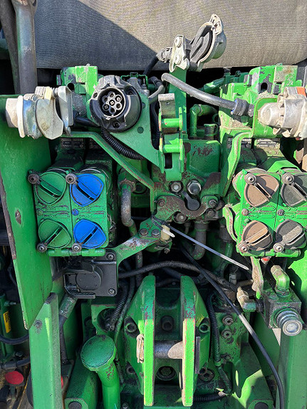 John Deere 6125R 50 KM, Trinløs, GPS ready, laster 2013, kr 749 000,-