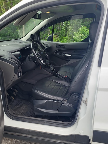 Ford Transit Connect 5 of 5
