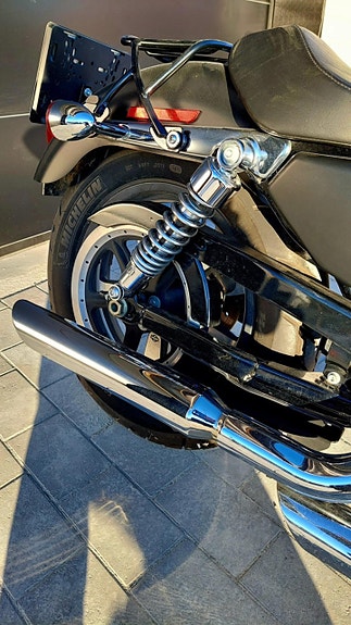 Harley-Davidson 12 of 13