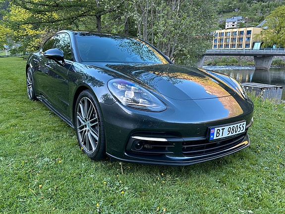 Porsche Panamera 10 of 30