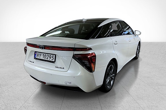 Toyota Mirai 4 of 13