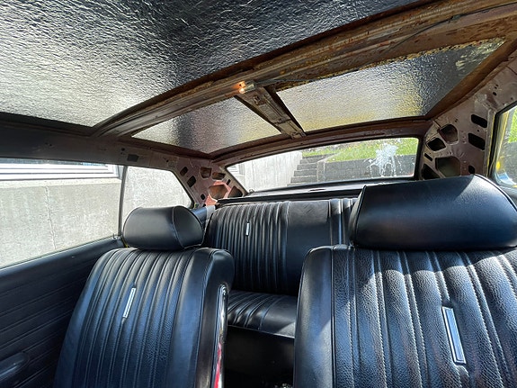 Ford Fairlane 6 of 6