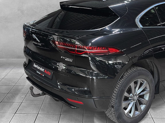 Jaguar I-PACE 6 of 30