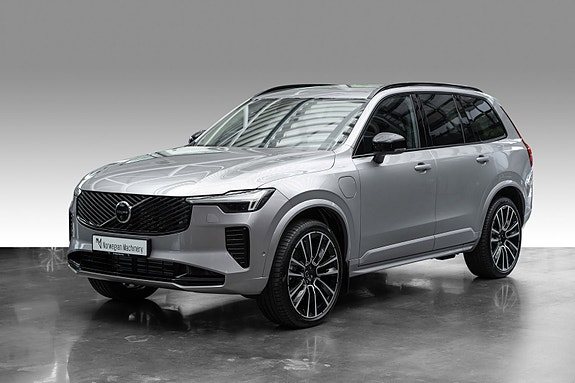 Volvo XC90 2 of 5
