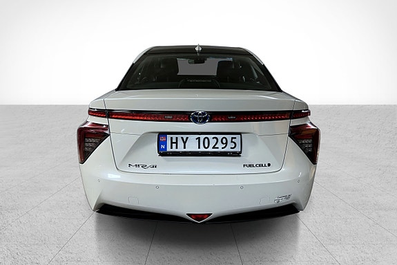 Toyota Mirai 5 of 13