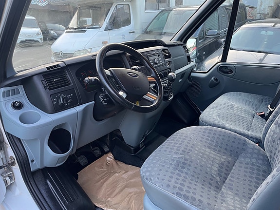 Ford Transit 10 of 19