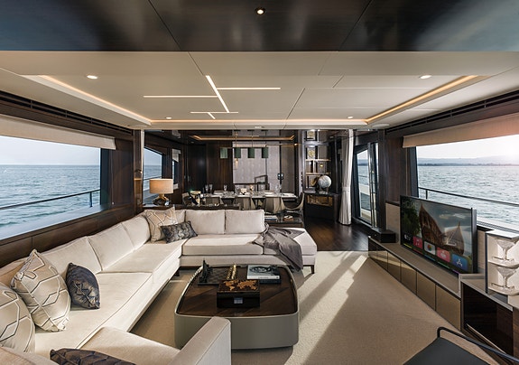 Sunseeker 88 Yacht 6 of 13