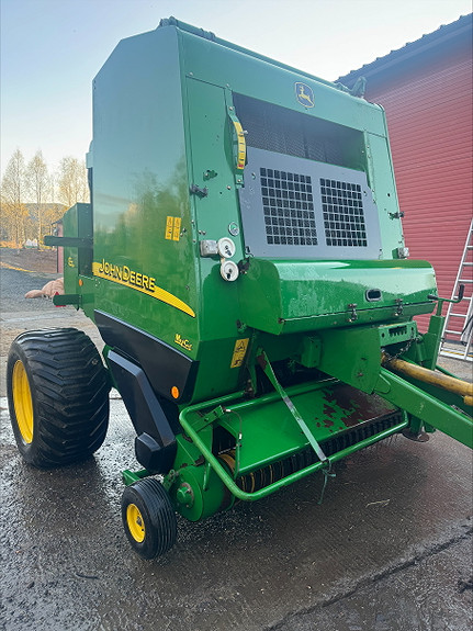 John Deere 582 Maxi cut 2006, kr 115 000,-