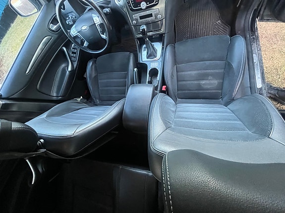 Ford Mondeo 10 of 15