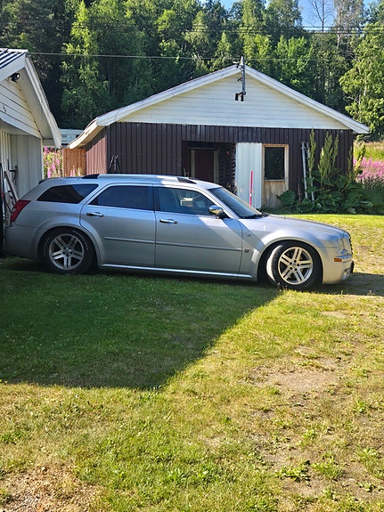 Chrysler 300C 3 of 30
