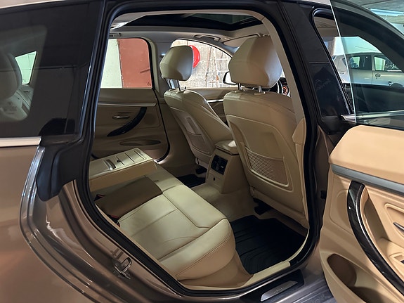BMW 328i 22 of 30