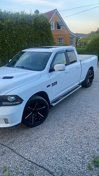 Dodge RAM 11 of 28
