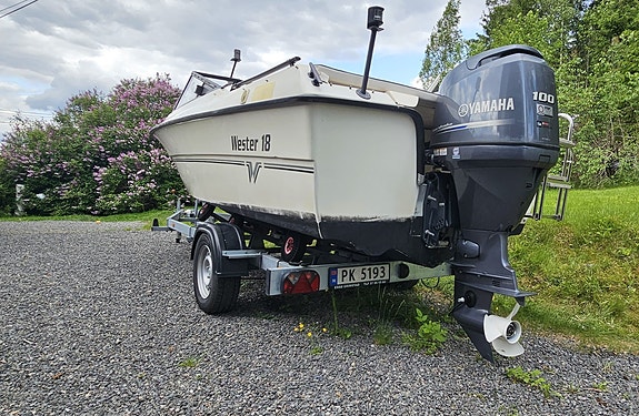 Wester 18, Yamaha 100HK (gått 48t), båthenger+diverse utstyr 8 of 8
