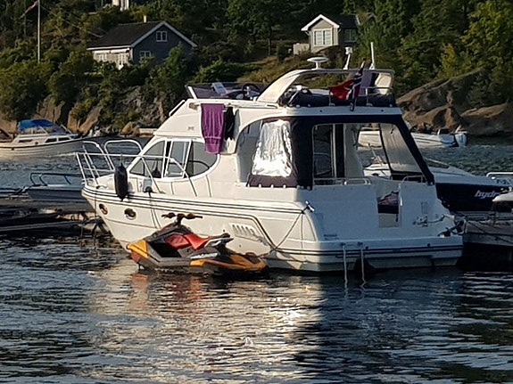Ny pris - Flott tur- og familiebåt med flybridge 2 of 5