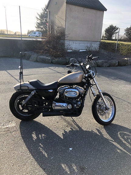 Harley-Davidson XL 883N Iron 4 of 6