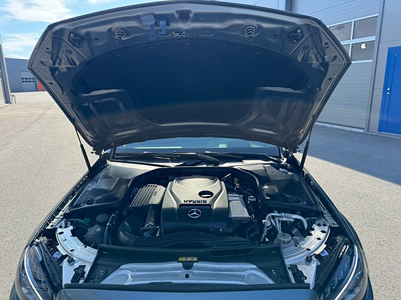 Mercedes-Benz C350 20 of 30