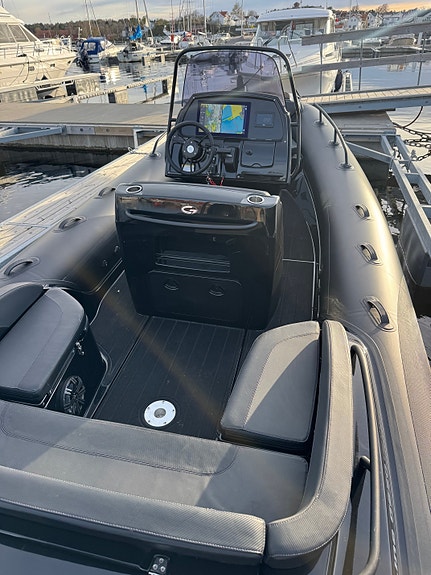 Grand Golden Line 650Q med Yamaha F200 Ultimate Black Edition 5 of 5