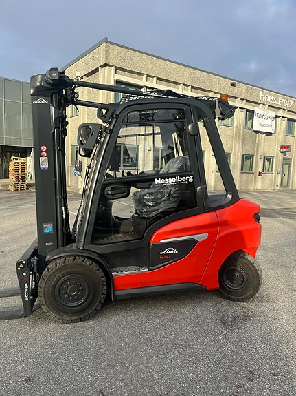 Linde Ny H30 D: 3,0t (EU5) / Utstyrsbombe /- Superkomfort Aktiv Stoff førerstol / Webasto diselvarmer /Serviceavtale hos Hesselberg