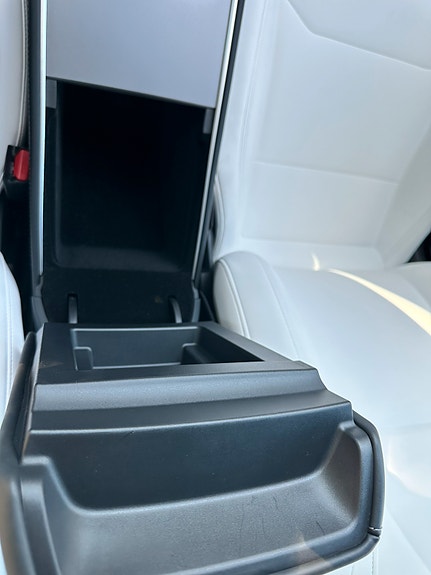 Tesla Model Y 12 of 30