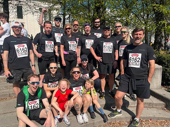 Vi vektlegger et godt og kollegialt arbeidsmiljø, og har en egen aktivitetsgruppe som bidrar til dette