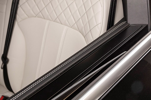Bentley Bentayga 23 of 30