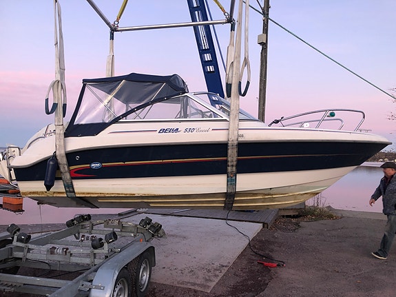 Bella 530 Excel - 115 HK Evinrude E-tec 3 of 5