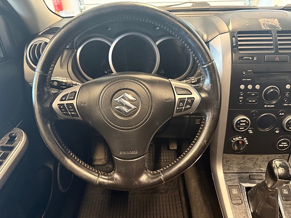 Suzuki Grand Vitara 13 of 30