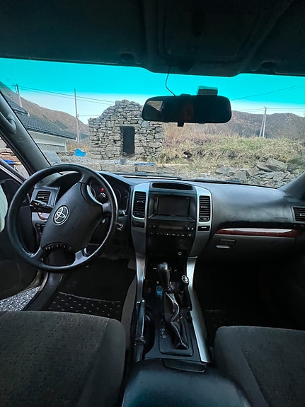 Toyota Land Cruiser 10 of 12