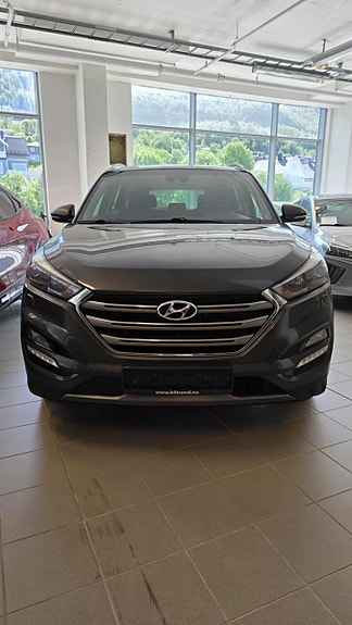 Hyundai Tucson 2 of 26