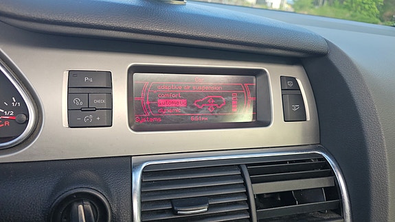 Audi Q7 14 of 16