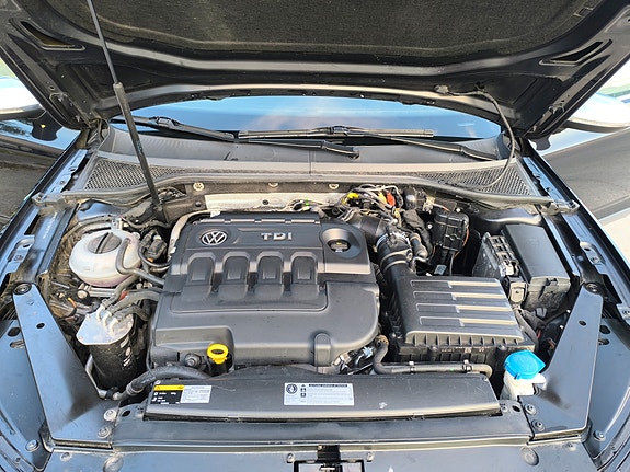 Volkswagen Passat Alltrack 26 of 30