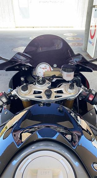 BMW S 1000 RR 2 of 5